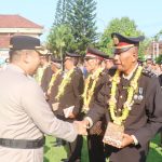 Polresta Denpasar Gelar Upacara Kenaikan Pangkat dan Wisuda Purna Bhakti Polresta Denpasar Periode 1 Januari 2024