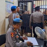 Pastikan Kondisi Tahanan, Kasi Propam Cek Petugas Jaga Tahanan