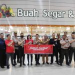 Polsek Densel Gelar Jumat Curhat Bersama Staf dan Security Lotte Mart