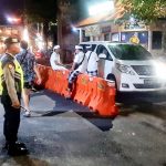 Amankan Pengunjung Kawasan Wisata Petitenget Polsek Kuta Utara Lakukan Blue Light Patrol