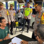 Kapolres AKBP Teguh Priyo Wasono Pantau Pelaksanaan Cek Urine Para Sopir Bus