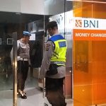 Jaga Kamtibmas Malam Hari, Polsek Denbar Gelar Blue light Patrol