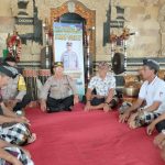Mempererat Kemitraan Bersama Pecalang Adat Samu, Polsek Abiansemal Gelar Program Jumat Curhat