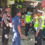 Personil Polsek Benoa Lakukan Dialogis Dengan Warga Pelabuhan Benoa