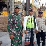 Bhabinkamtibmas Polsek Denbar Melaksanakan Giat Pengamanan Upacara Pemelaspasan dan Mecaru