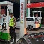 Ciptakan Situasi Aman Ditempat Publik, Patroli Biru Polsek Abiansemal Sambangi SPBU