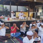 Wakapolres Kompol Made Prama Hadiri Sembahyang Tumpek Landep