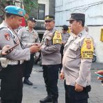 Laksanakn Gakpin Provos Polsek Kuta Cek Handphone Anggota Cegah Anggota Bermain Judol