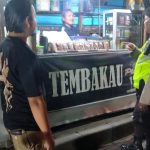Beri Rasa Aman Saat Berjualan, Samapta Polsek Abiansemal Sambangi Pedagang Di Malam Hari