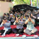 Jelang Pemilukada 2024, Personil Polsek Abiansemal Gelar Doa Bersama