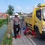 Kendaraan Mogok Di Jalur Padat, Ini Yang Dilakukan Ipda Sutarja !