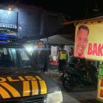 Wujudkan Lingkungan Aman & Kondusif, Polsek Abiansemal Gelar Blue Light Patrol Di Pasar Senggol