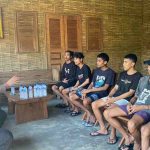 Kapolsek Kuta  Gelar Cooling System  Dengan Warga NTT Karyawan Carwash Jalan Setia Budi