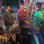 Polsek Kuta Utara Blue Light Patrol Di Jalan  Berawa Ajak  Ojol Jaga Kamtibmas
