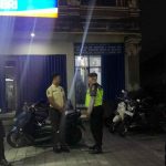 Jalin Dialogis Dengan Satpam Bank, Patroli Biru Polsek Abiansemal Beri Pesan Kamtibmas