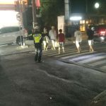 Unit Lantas Polsek Kuta Utara Berikan Pelayanan Terbaik Bagi Pengguna Jalan Saat Malam Hari.