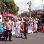 Sinergi Polsek Dentim, TNI, dan Pecalang dalam Pengamanan Persembahyangan Ngerebong