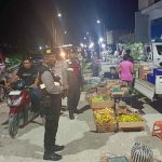 Berikan Rasa Aman, Unit Samapta Polsek Abiansemal Rutin Sambangi Pasar Tradisional