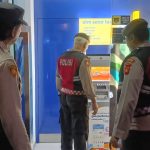 Cegah Kejahatan Perbankan, Patroli Biru Polsek Abiansemal Sambangi Bank Mandiri