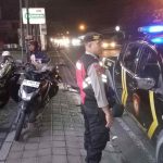 Berikan Rasa Aman Unit Samapta Polsek Mengwi Laksanakan Patroli di Kawasan Pertokoan