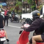 Cegah Kemacetan, Personil Polsek Abiansemal Laksanakan Pengaturan Lalu Lintas