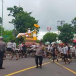 Pengamanan Upacara Ngaben di Desa Adat Bualu Berjalan Lancar