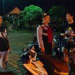 Patroli Biru Polsek Abiansemal Sambangi Lokasi Pembuatan Ogoh-Ogoh, Sampaikan Himbauan Kamtibmas