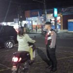 Patroli Biru Polsek Mengwi Imbau Masyarakat di Kawasan Clandys Mart
