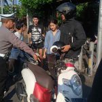 Hunting Pelanggaran Lalu Lintas di Waribang: Polsek Dentim Tindak Tiga Pelanggar