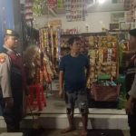 Jalin Komunikasi Dengan Pedagang Toko Kelontong, Samapta Polsek Abiansemal Laksanakan Patroli Dialogis