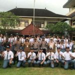 Pimpin Upacara Bendera di SMAN 3 Denpasar, Kapolsek Dentim Ingatkan Bahaya Kenakalan Remaja