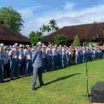 Kanit Binmas Polsek Kuta Selatan Pimpin Upacara Bendera di SMKN 1 Kuta Selatan