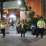 Bhabinkamtibmas Polsek Denpasar Barat Melaksanakan Pengamanan Ibadah Sholat Tarawih