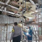 Bhabinkamtibmas Jimbaran Berikan Imbauan Kamtibmas Saat Pembuatan Ogoh-Ogoh