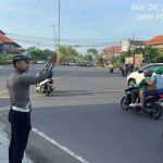 Urai Kemacetan Personel Ops Ketupat Agung 2025 Pos GBB Laksanakan Pengaturan Lalin