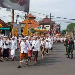 Pengamanan Kegiatan Melasti di Br Adat Bualu berjalan aman tertib dan lancar