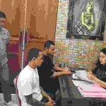 Penyidik Polsek Denpasar Selatan Limpahkan Tersangka dan Barang Bukti Puluhan HP ke Kejari Denpasar