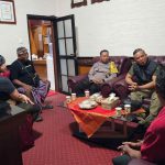 Kapolsek Dentim Sambangi Kantor Desa Sumerta Kauh, Koordinasikan Kesiapan Jelang Kunjungan Kapolri di SPPG Jalan Plawa