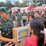 Tinjau Dampak Erupsi Lewotobi, Pangdam IX/UDY Ingatkan Warga Taati Radius Bahaya