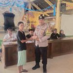 Bhabinkamtibmas Batununggul Hadiri dan Amankan Pembagian BLT-DD Tahap 6 Tahun 2025