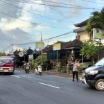 Pengaturan Lalin Pagi, Polsek Abiansemal Wujudkan Kelancaran Arus Kendaraan Warga