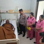 Solidaritas Keluarga Besar Polsek Dentim: Besuk Personel yang Jalani Rawat Inap di RSUP Prof. Ngoerah