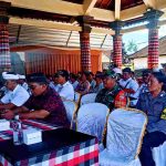 Bhabinkamtibmas Getakan Hadiri Pengukuhan Bendesa Adat Anjingan