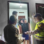 Berikan Kenyamanan Kepada Pengendara Unit Lalulintas Polsek Mengwi Lakukan Pengaturan di Simpang Tiying Tutul