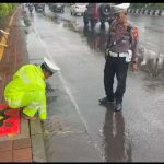 Denpasar Selatan Diguyur Hujan, Polisi Atensi Genangan Air di Sanur