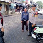 Samapta Polsek Mengwi Laksanakan Patroli Dialogis di Kawasan Pasar Tradisional