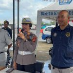 Sambut HUT Lalu Lintas ke-70, Sat Lantas Polres Badung Ngobrol Bareng Sopir Soal ODOL