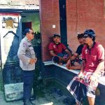 Bhabinkamtibmas Desa Dawan Kaler Ajak Pecalang Jaga Kamtibmas Saat Upacara Adat.