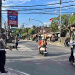 Sore Hari Lancar, Polsek Abiansemal Gencarkan Pengaturan Lalu Lintas Di Titik Rawan Macet