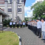 Polsek Kuta Selatan Gelar Apel Jam Pimpinan, Kapolsek Tekankan Disiplin dan Profesionalisme Personel